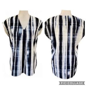 VINCE Brush Stroke Blouse Top Size XS Oversized Boxy Fit V-neck Blue white.
